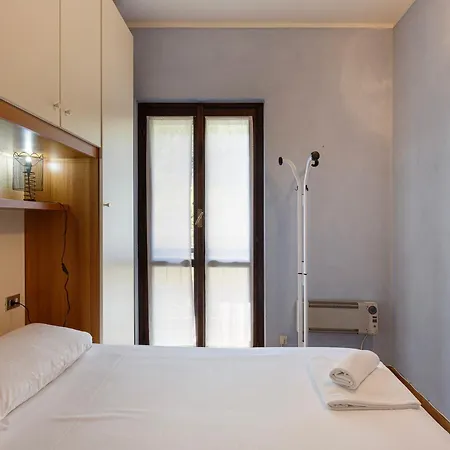 Janet On The Apartamento Stresa